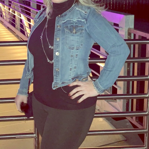 Jean jacket - Picture 1 of 1